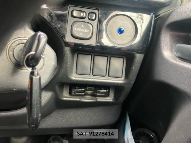 Toyota HIACE VAN 2014-10 8338256-16