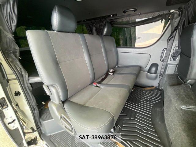 Toyota HIACE VAN 2023-10 8338111-9