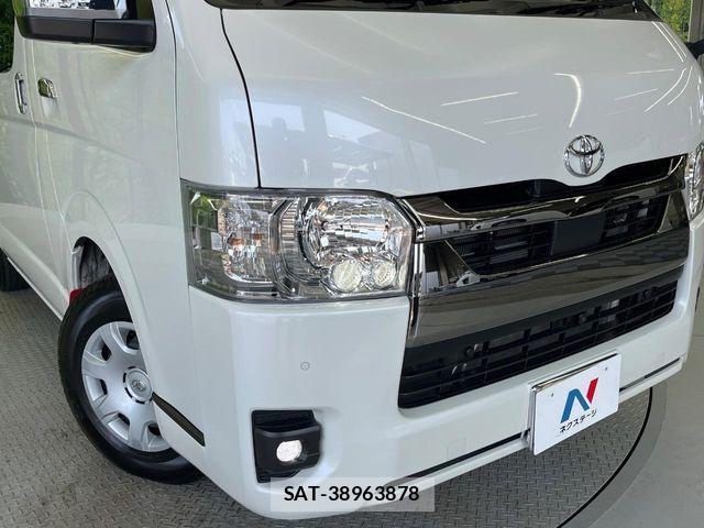Toyota HIACE VAN 2023-10 8338111-12