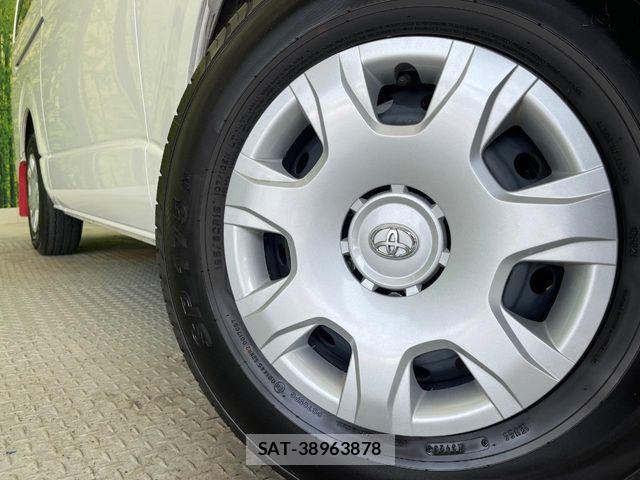Toyota HIACE VAN 2023-10 8338111-13