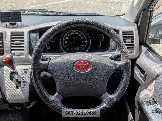 Toyota HIACE VAN 2010-02 8338255-9