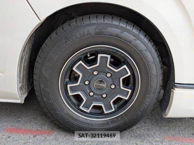 Toyota HIACE VAN 2010-02 8338255-12