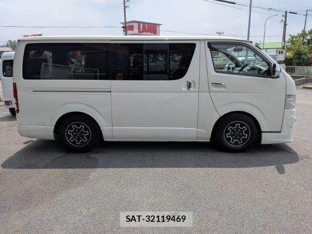Toyota HIACE VAN 2010-02 8338255-15