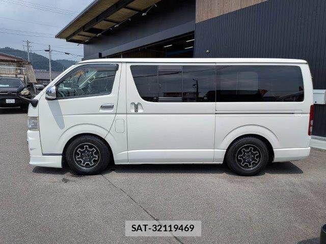 Toyota HIACE VAN 2010-02 8338255-19