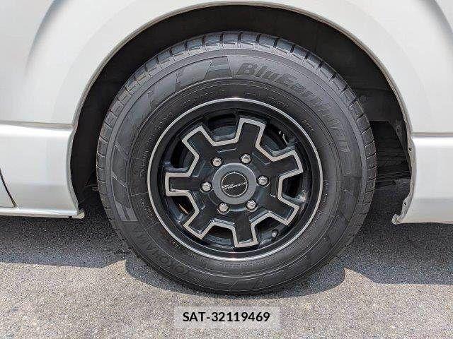 Toyota HIACE VAN 2010-02 8338255-27