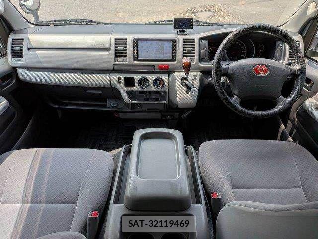 Toyota HIACE VAN 2010-02 8338255-2