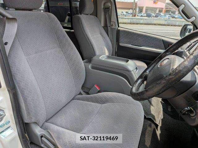 Toyota HIACE VAN 2010-02 8338255-6