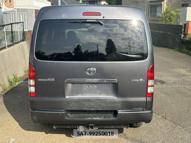 Toyota HIACE VAN 2000-05 8338253-6