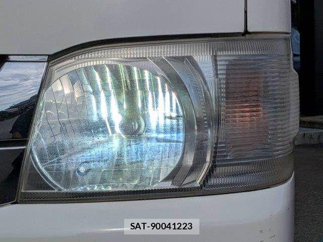 Toyota HIACE VAN 2009-11 8338254-10