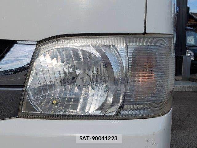 Toyota HIACE VAN 2009-11 8338254-20