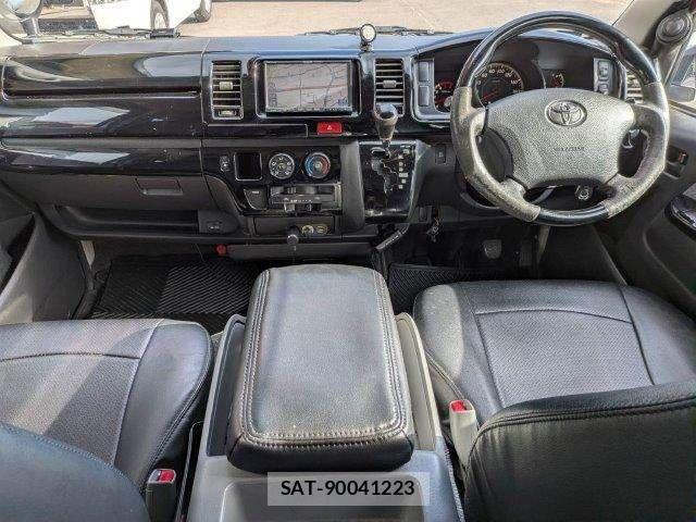 Toyota HIACE VAN 2009-11 8338254-2