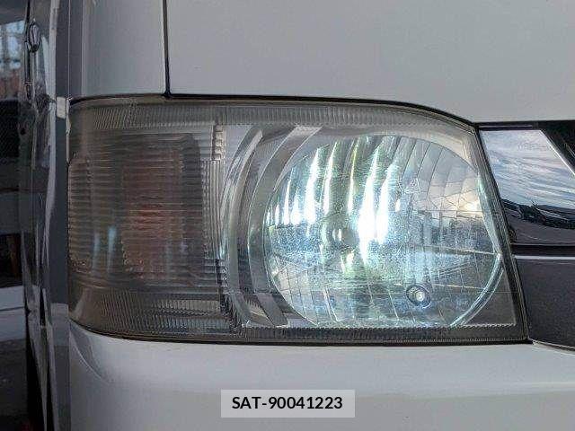 Toyota HIACE VAN 2009-11 8338254-29