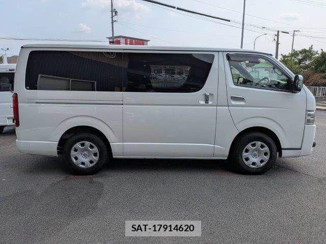 Toyota HIACE VAN 2021-03 8338246-17