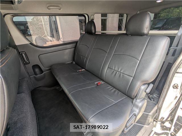 Toyota HIACE VAN 2018-03 8338248-11