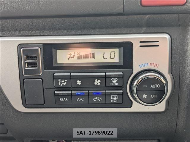 Toyota HIACE VAN 2018-03 8338248-15