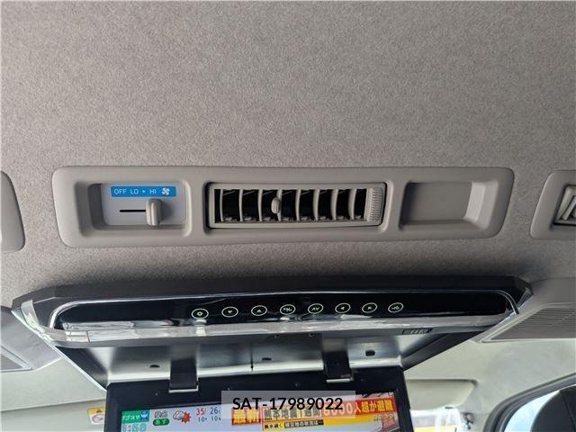 Toyota HIACE VAN 2018-03 8338248-24