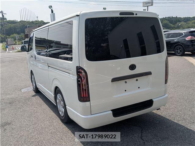 Toyota HIACE VAN 2018-03 8338248-3