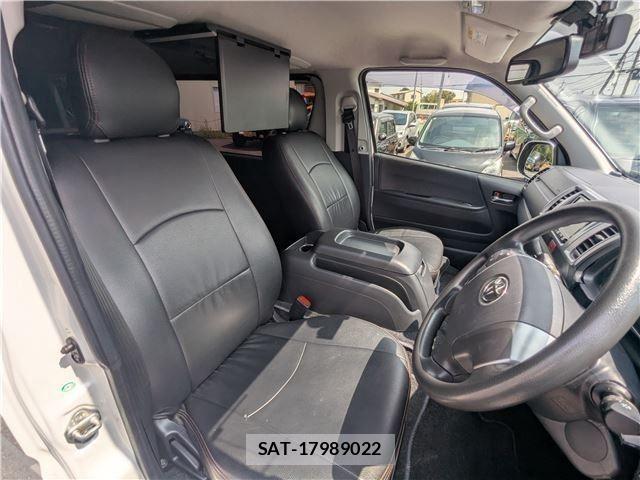 Toyota HIACE VAN 2018-03 8338248-8