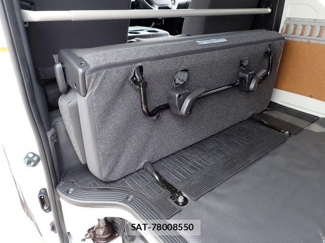 Toyota HIACE VAN 2016-10 8338245-24