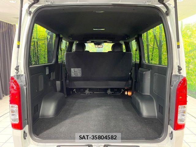 Toyota HIACE VAN 2025-07 8338234-9