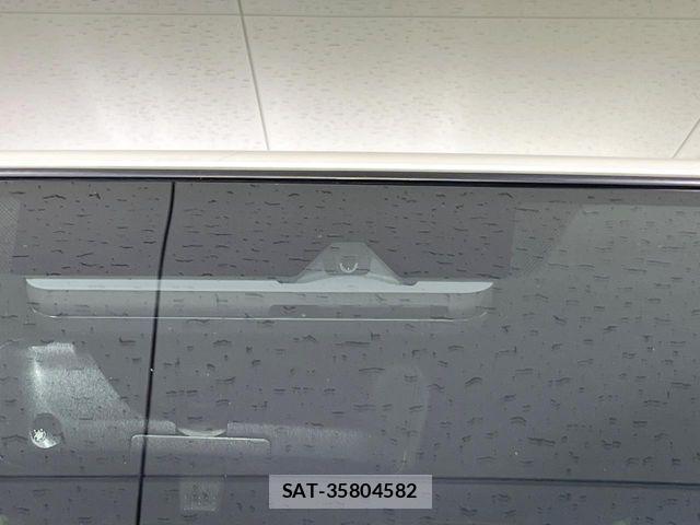 Toyota HIACE VAN 2025-07 8338234-4