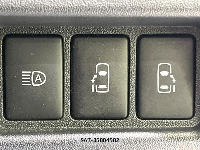 Toyota HIACE VAN 2025-07 8338234-5