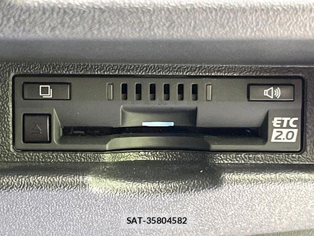 Toyota HIACE VAN 2025-07 8338234-6