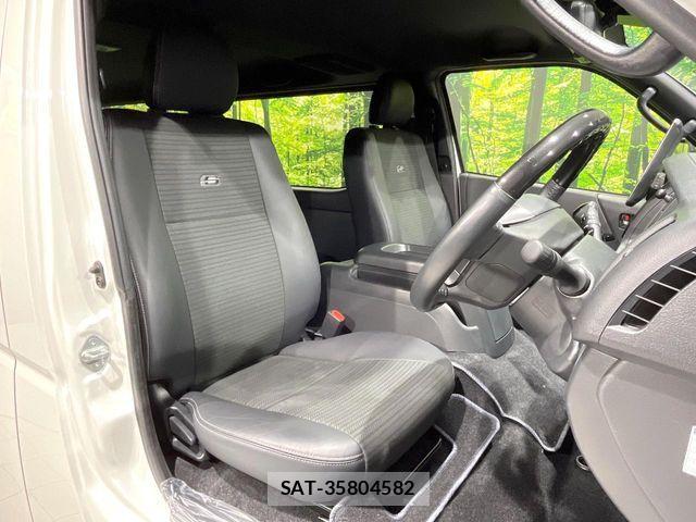 Toyota HIACE VAN 2025-07 8338234-7