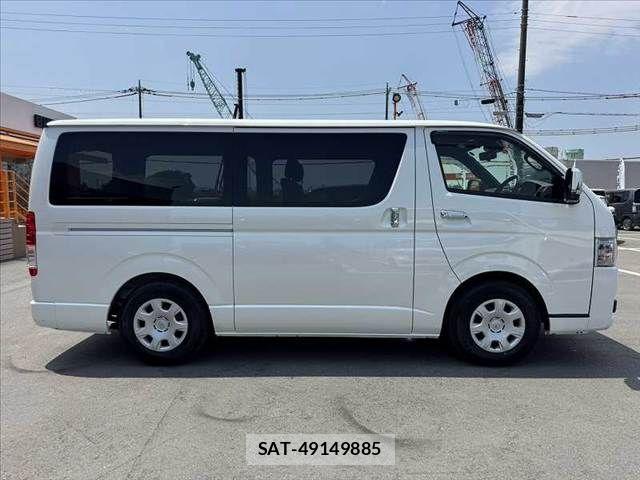 Toyota HIACE VAN 2025-09 8338238-11
