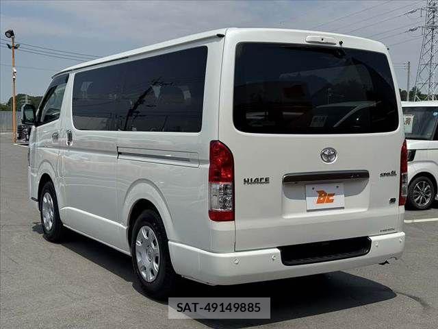 Toyota HIACE VAN 2025-09 8338238-12
