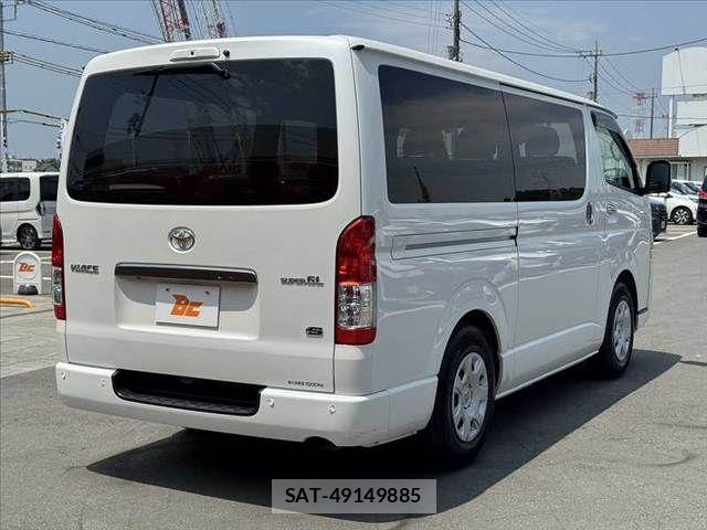 Toyota HIACE VAN 2025-09 8338238-14