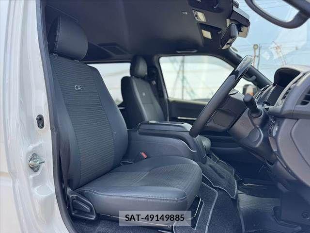 Toyota HIACE VAN 2025-09 8338238-15