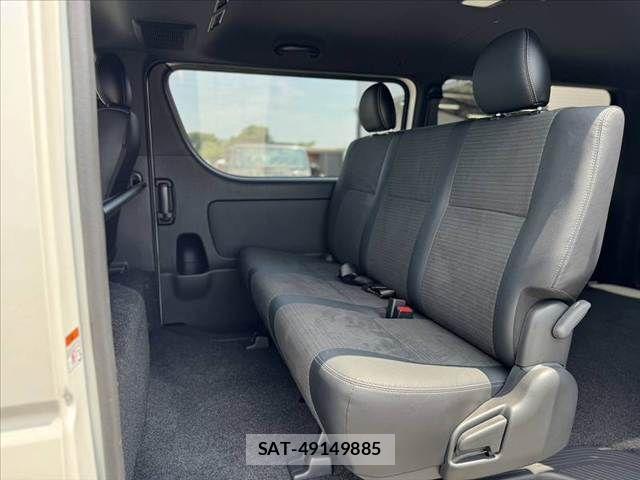 Toyota HIACE VAN 2025-09 8338238-17