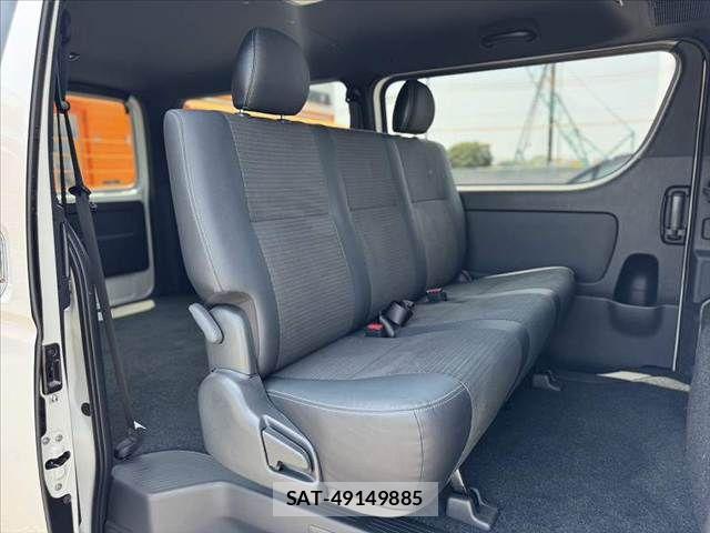 Toyota HIACE VAN 2025-09 8338238-19