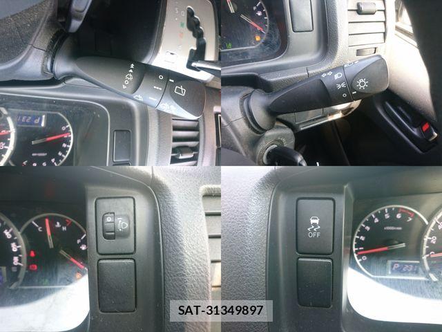 Toyota HIACE VAN 2020-06 8338252-12