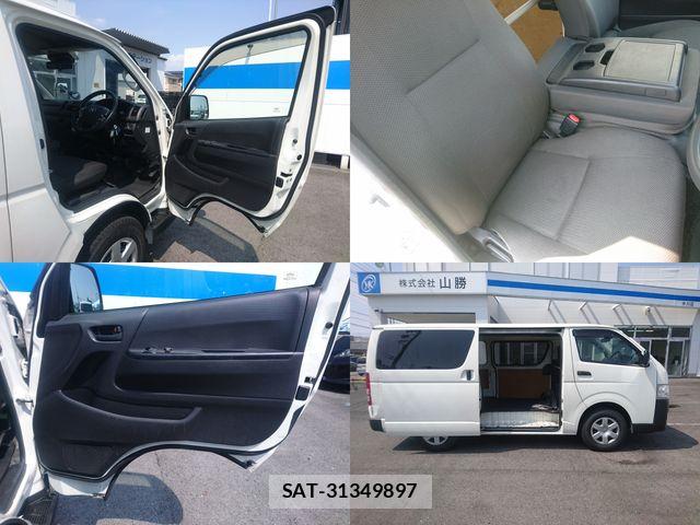 Toyota HIACE VAN 2020-06 8338252-6