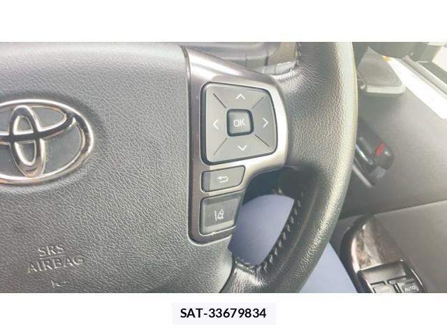 Toyota HIACE VAN 2022-06 8338242-11