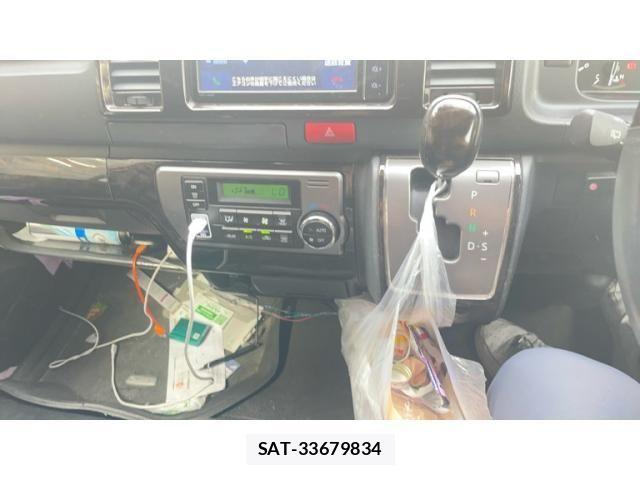 Toyota HIACE VAN 2022-06 8338242-14