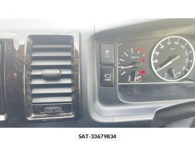 Toyota HIACE VAN 2022-06 8338242-15