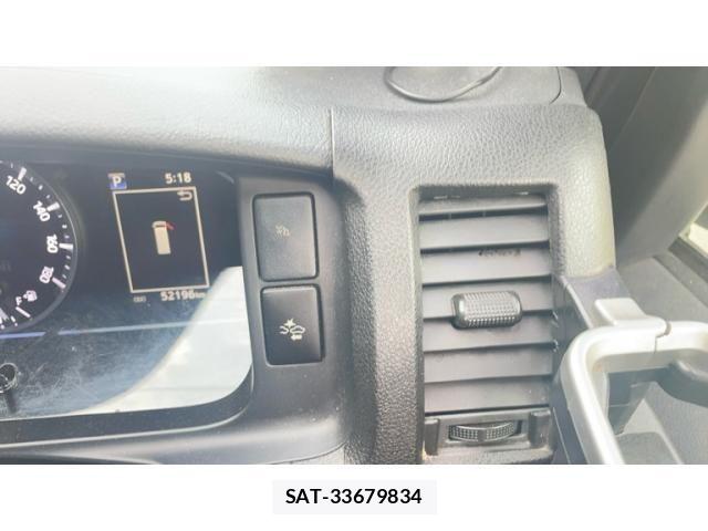 Toyota HIACE VAN 2022-06 8338242-17