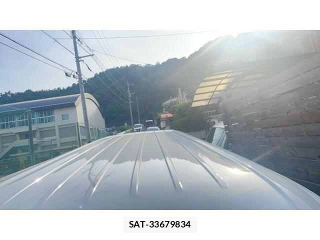 Toyota HIACE VAN 2022-06 8338242-1