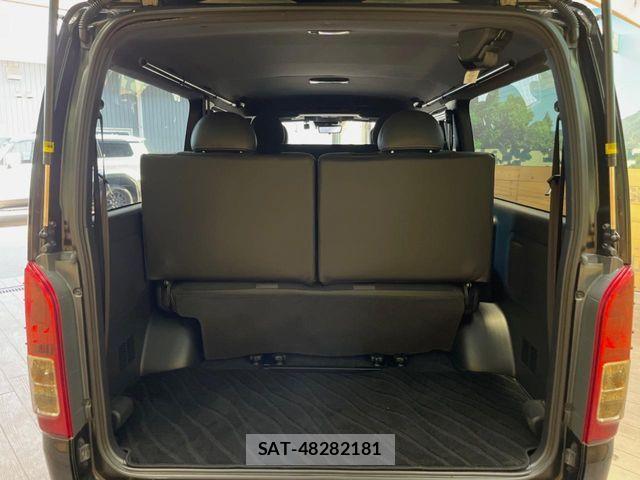 Toyota HIACE VAN 2023-02 8338236-9
