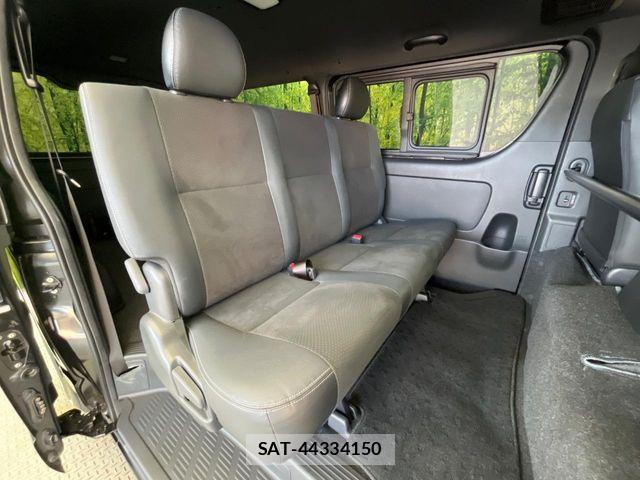 Toyota HIACE VAN 2021-06 8338243-9