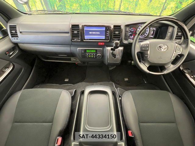 Toyota HIACE VAN 2021-06 8338243-2