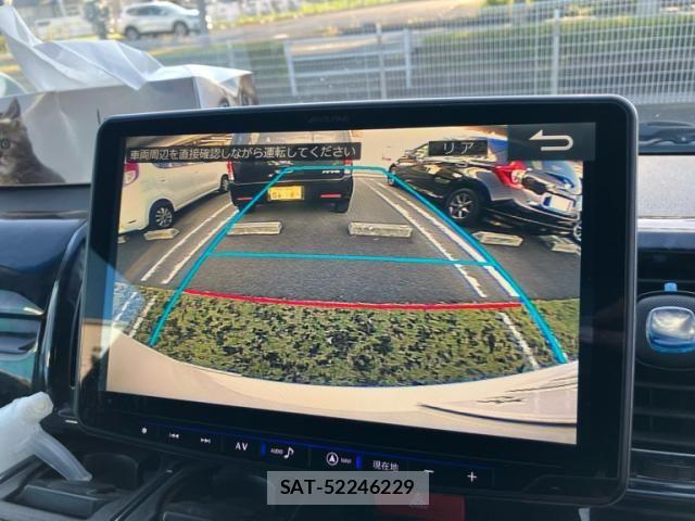 Toyota HIACE VAN 2017-12 8338250-20