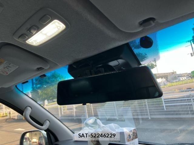 Toyota HIACE VAN 2017-12 8338250-24