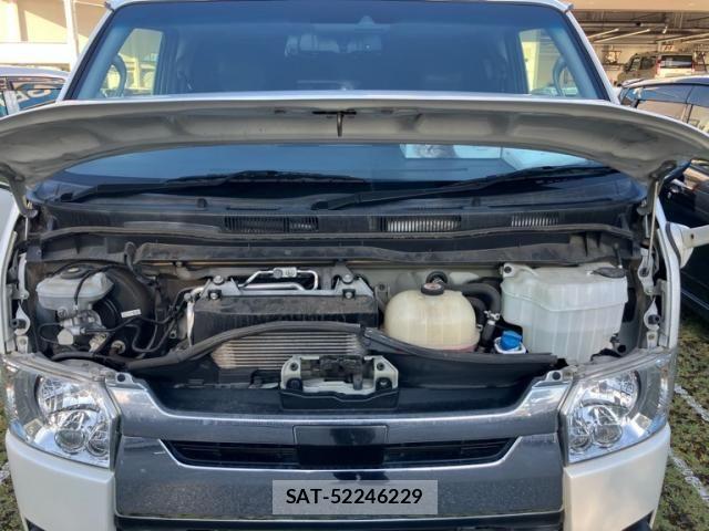 Toyota HIACE VAN 2017-12 8338250-25
