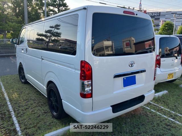 Toyota HIACE VAN 2017-12 8338250-2