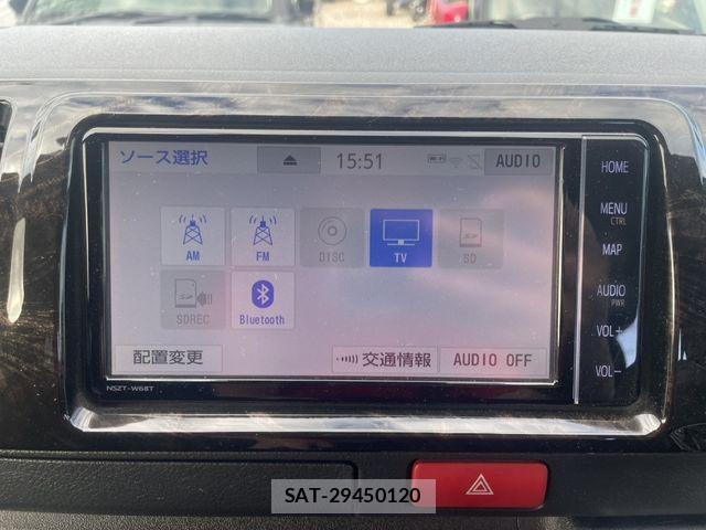 Toyota HIACE VAN 2022-08 8355800-18