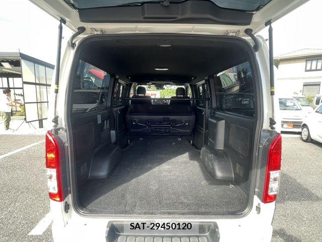 Toyota HIACE VAN 2022-08 8355800-27